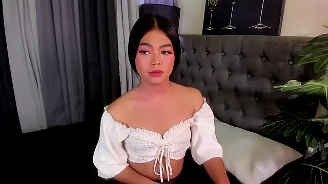 AsianHugecockAnnaのウェブカメラショー