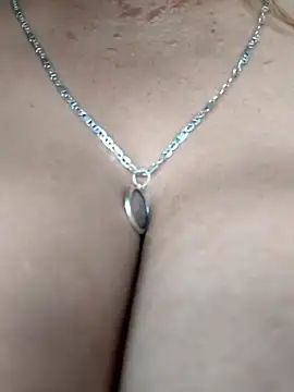 Laura-Hernandez's Webcam Show