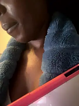 choclatepeaach's Webcam Show