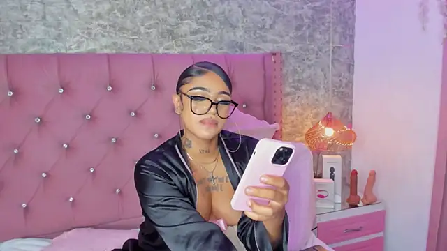 Mia_Jansen's Webcam Show