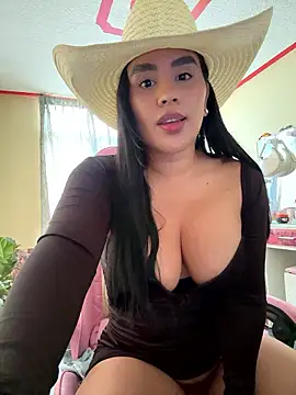 laure_torres' Webcam Show