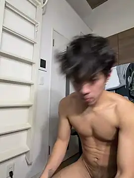 Kokiii13 Webcam Show