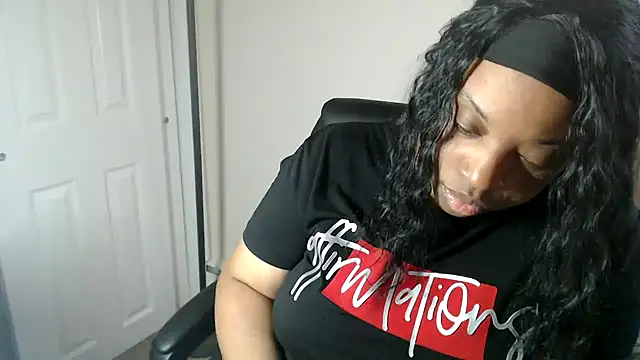 Sexymona1218's Webcam Show