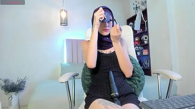 Gina_arabic's Webcam Show