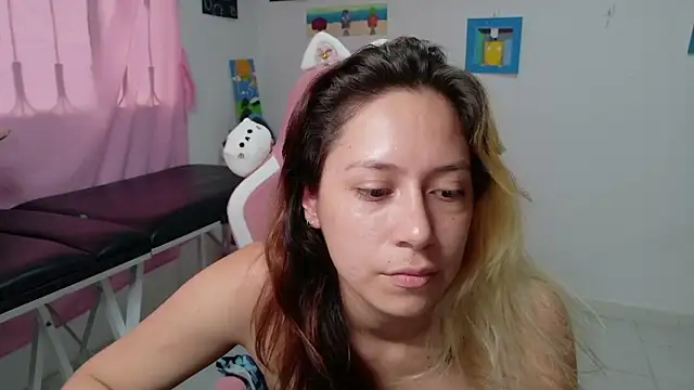 MommyMiaWs: онлайн-секс-чат