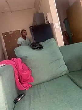 mazingeleledhe: онлайн-секс-чат