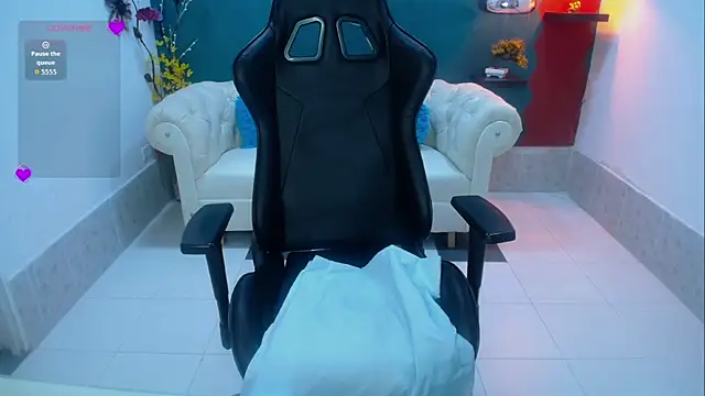 Miagreys1: онлайн-секс-чат