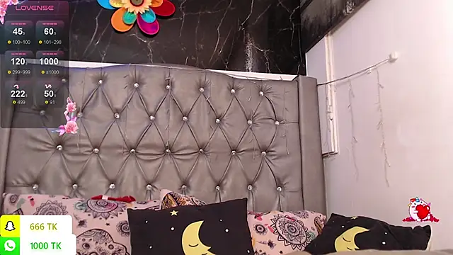 LAILAGUMMY: онлайн-секс-чат