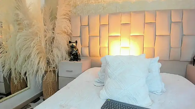 cloesummerr_: онлайн-секс-чат