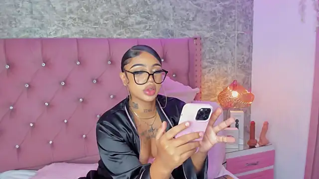 Mia_Jansen's Webcam Show