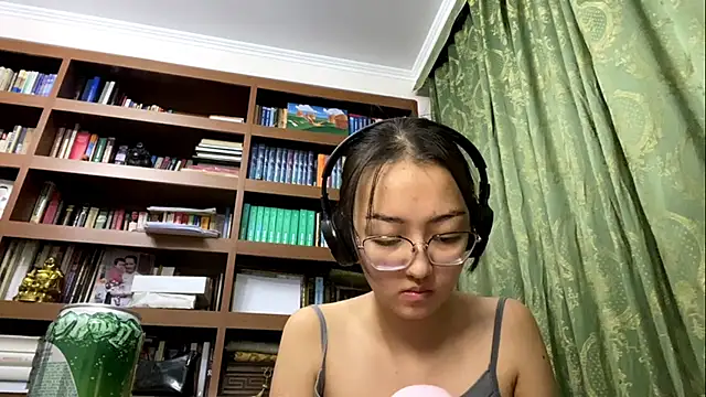 LinaClous' Webcam Show