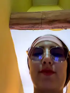 Arya_dのウェブカメラショー