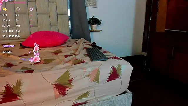 Dounia_nagi's Webcam Show