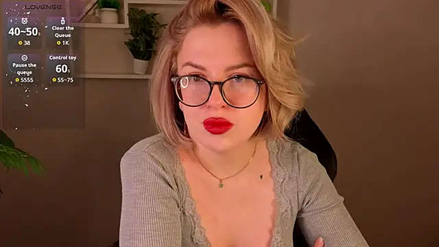 Nikki_Kai's Live XXX Chat