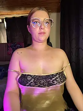 CoraVibes' Live XXX Chat