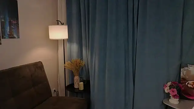 MowasaBritten's Live XXX Chat