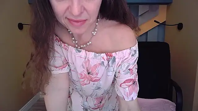 EllaLong's Live XXX Chat