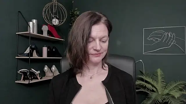 VivianWILD's Live XXX Chat