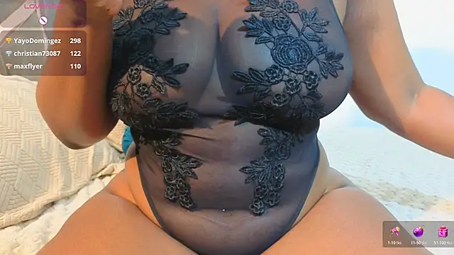 KloheCurvy's Live XXX Chat