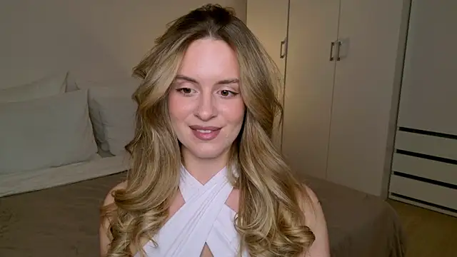 RozzitaBedberry's Live XXX Chat