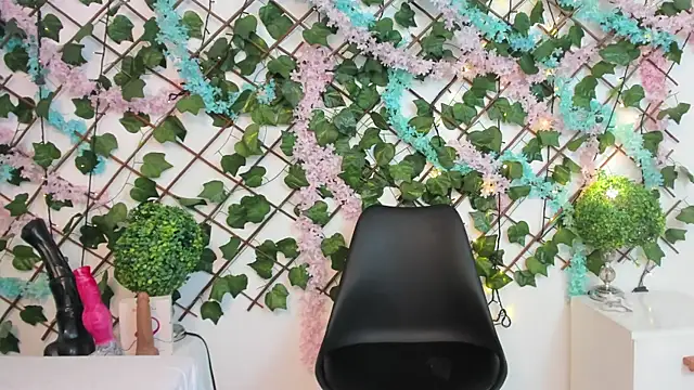 MilaaAdams' Live XXX Chat