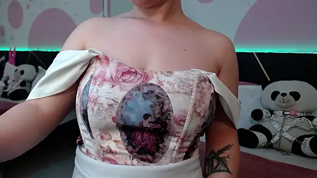 DanniAbbey's Live XXX Chat