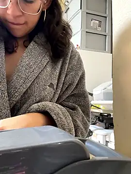 Alessandra-Mex92's Live XXX Chat