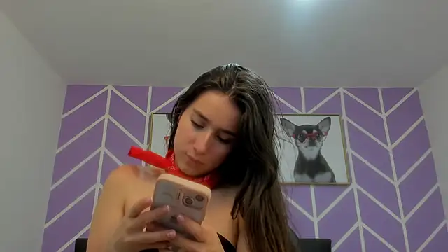 Adhara_Kitten's Live XXX Chat