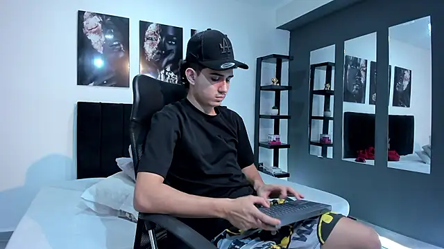 Alejo_Grey's Live XXX Chat