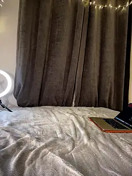 Ella_Charmのウェブカメラショー