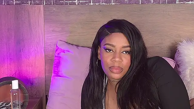 loana_vegas' Live XXX Chat