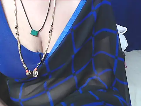 sunitha-3's Live XXX Chat