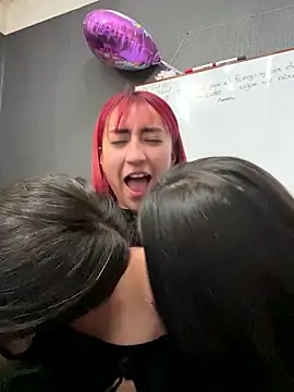 JuliethaDemon_'s Live XXX Chat