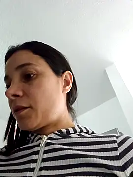 miaeyes' Webcam Show