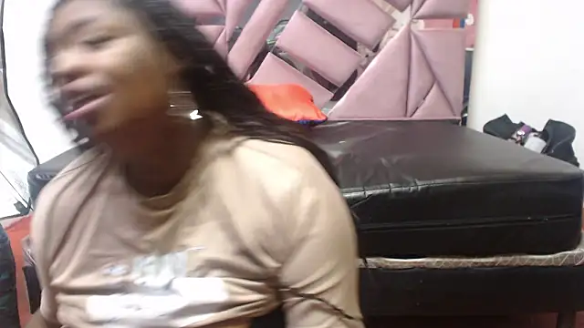 morenahott1's Live XXX Chat