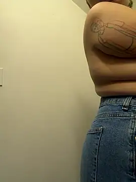 Show de eggsma666 na webcam