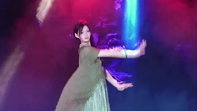 SuperGirl-100's Webcam Show