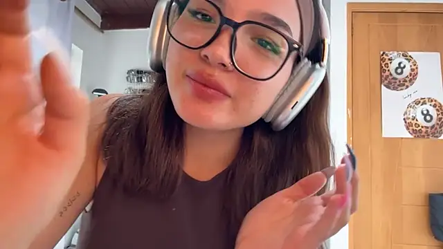 LubaLadeau 웹캠 쇼