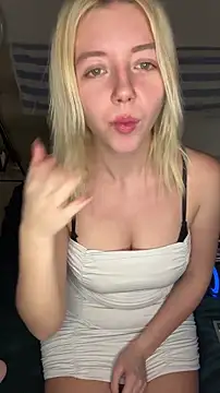 MonaNoireのウェブカメラショー