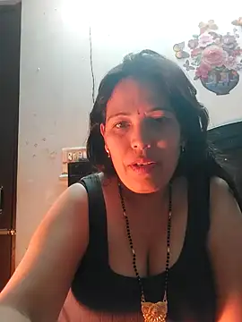 Poojabhabi101のウェブカメラショー