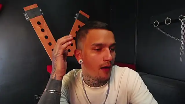 DarkBenito's Webcam Show