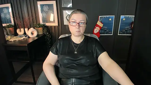 AlexandraKind's Live XXX Chat