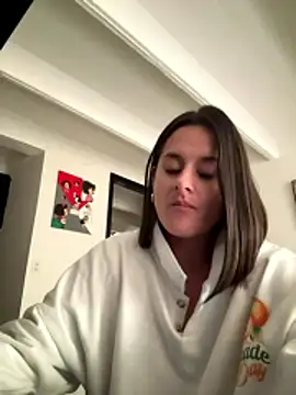 Alice_milf_'s Live XXX Chat