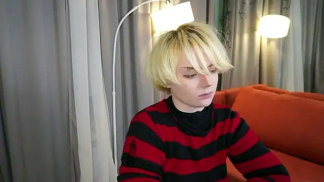 KellyKik's Live XXX Chat