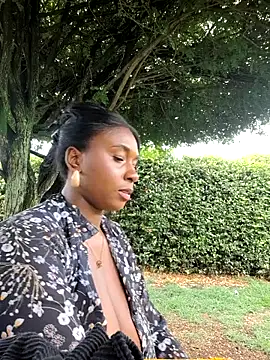 Show modela HanaThompson na web-kameri