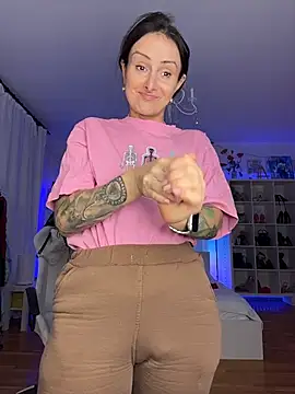 AnnaMaria-'s Live XXX Chat