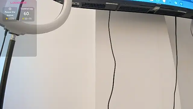 Kylie2211's Live XXX Chat