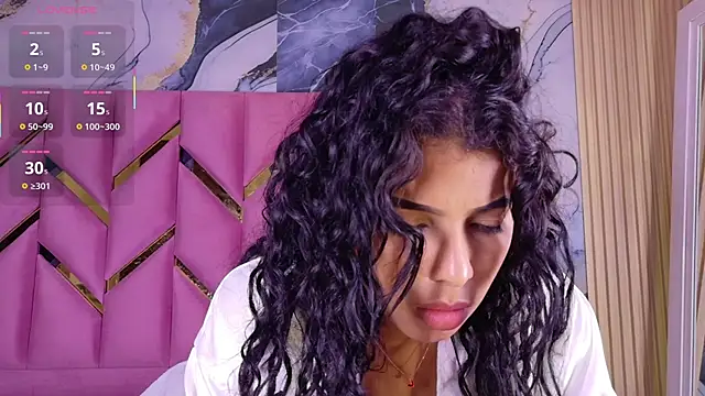 hotiergirl's Live XXX Chat