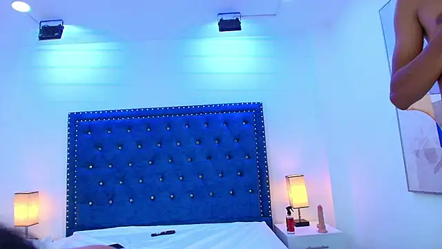 Damian_and_roxanne's Live XXX Chat