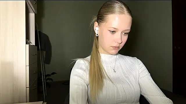 ZaidaSchwarten's Live XXX Chat